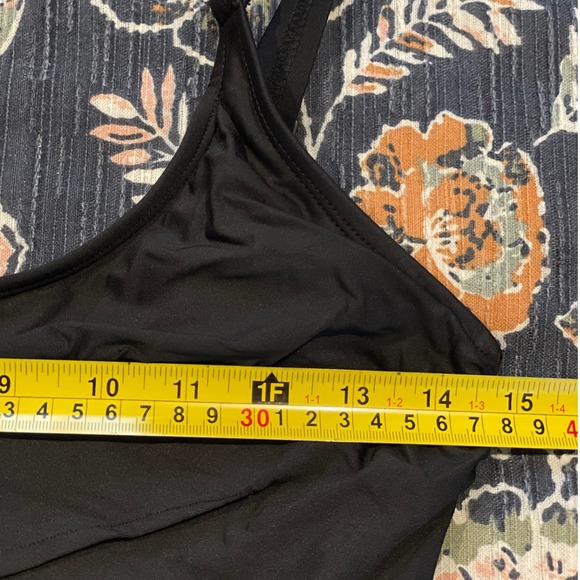 DKNY Black Ruched One Piece Swimsuit Women's Size‎ M - Picture 11 of 16